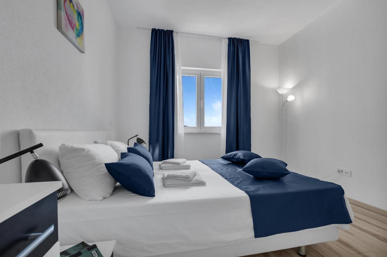 Apartments Lujnovic Makarska Zewnętrze zdjęcie