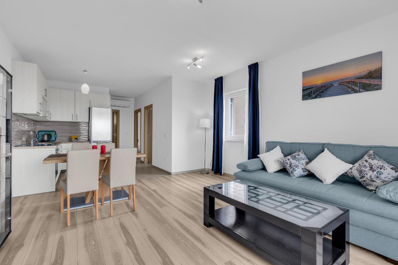 Apartments Lujnovic Makarska Zewnętrze zdjęcie