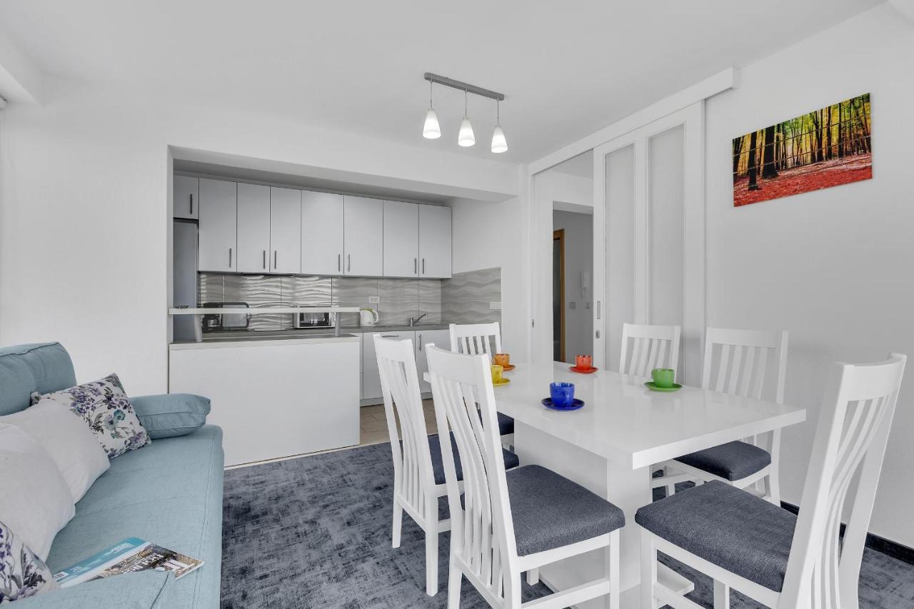 Apartments Lujnovic Makarska Zewnętrze zdjęcie